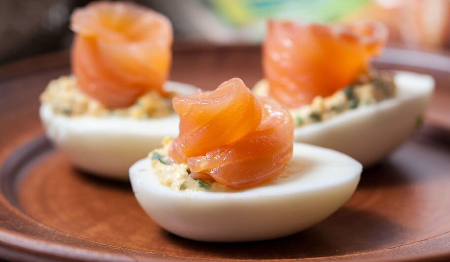 Рецепт яиц, фаршированных семгой
