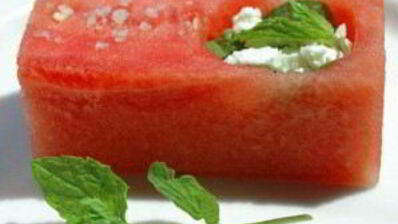 греческий сыр с мятой в арбузе