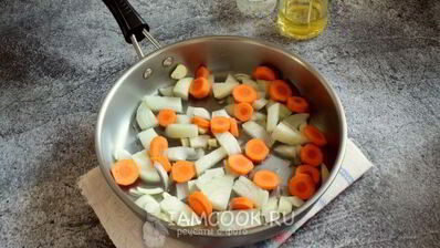 кабачковая икра на сковороде