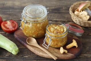 Кабачковая икра с грибами