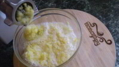 кабачковая икра с майонезом и луком