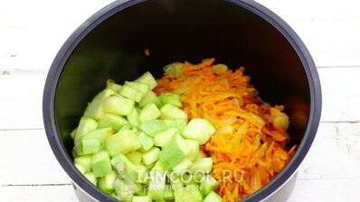 кабачковая икра с перцем и луком