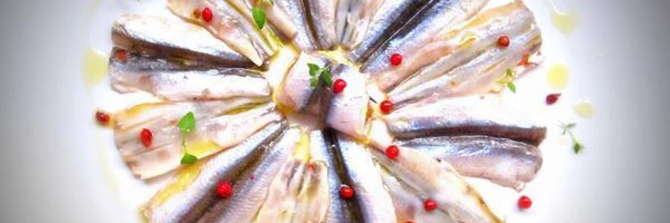 Маринованная хамса на манер испанских анчоусов