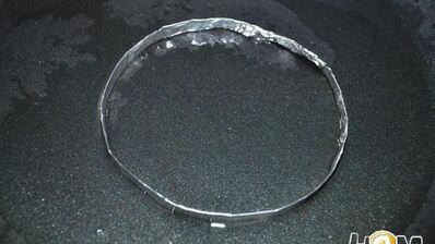 омлет из перепелиных яиц со шпинатом на лепешке