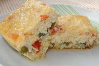 Омлет с овощами и сыром в мультиварке