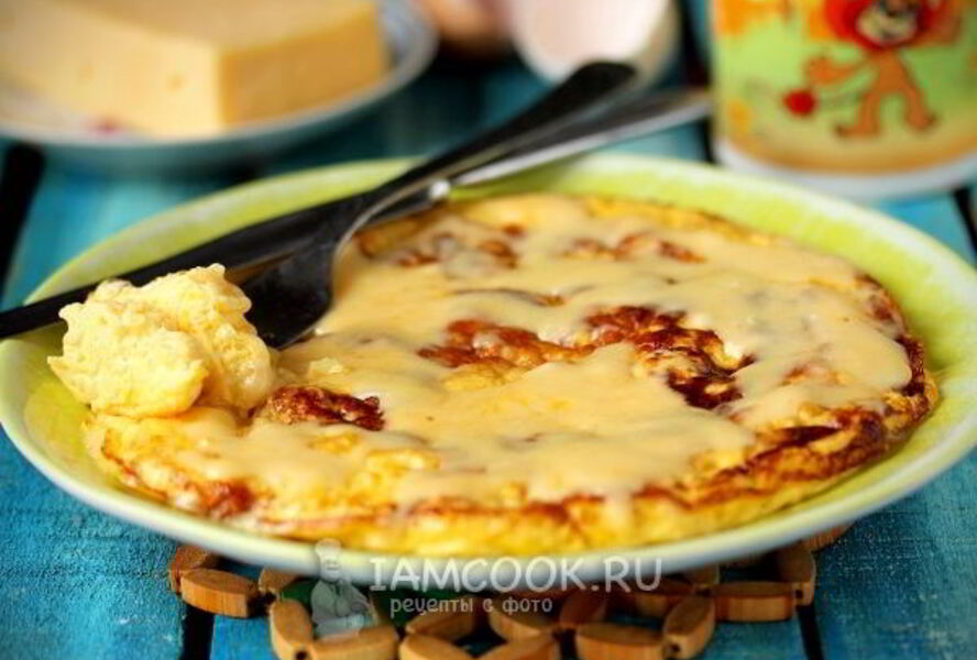 Омлет с сыром на молоке