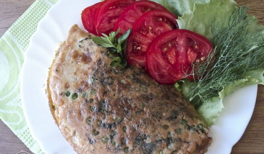 Рецепт омлета с зеленыма горошкома