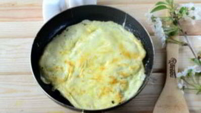 слоеный омлет на завтрак