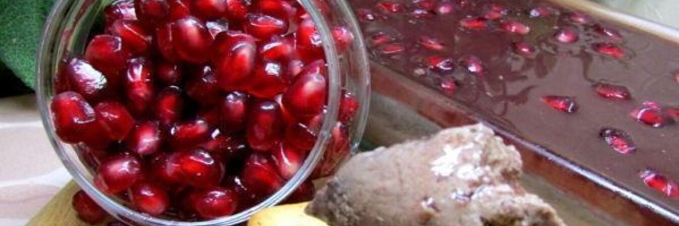 Паштет из куриной печени с гранатовым желе