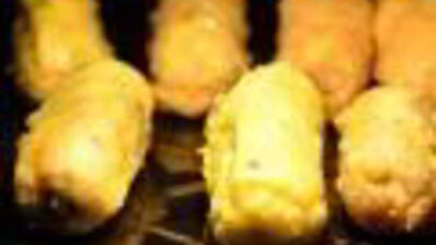 хрустящие роллы с начинкой из рыбы и песто