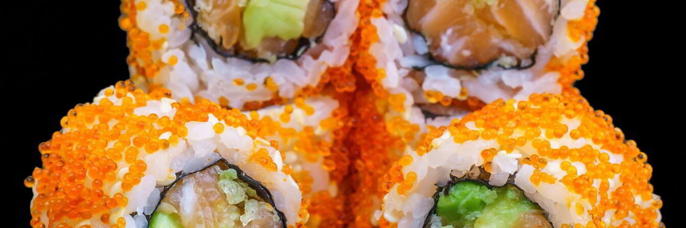 Хрустящий ролл с лососем