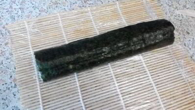 ролл с огурцом и перцем