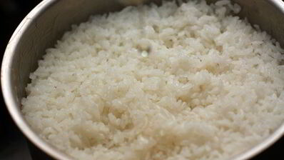 ролл в стружке тунца