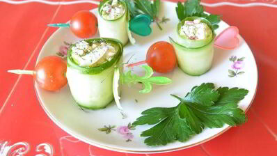 роллы из огурца с крабовыми палочками