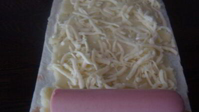 роллы с сосисками и картофельным пюре