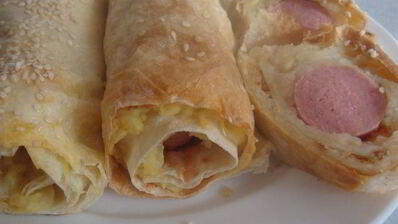 роллы с сосисками и картофельным пюре