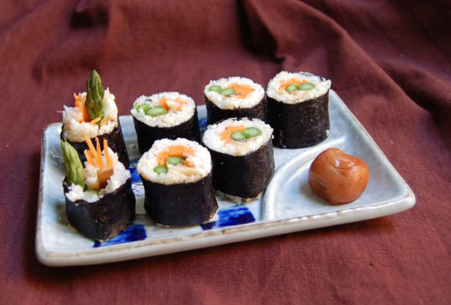 Роллы со спаржей