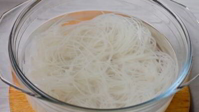 спринг-роллы с креветками