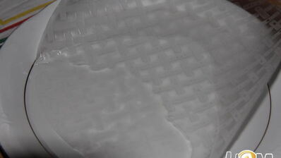 спринг-роллы с творогом, клубникой и бананом