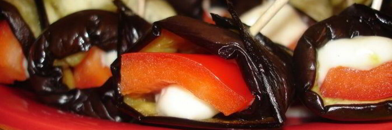 Баклажановые рулетики