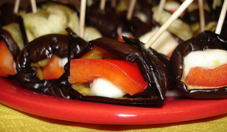 Рецепт баклажановых рулетиков