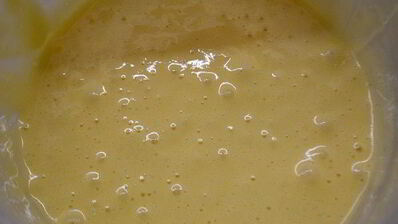 бисквитный рулет с клубничной начинкой ажурный