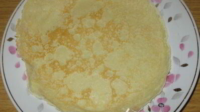 блинные рулетики c фруктово-карамельным соусом