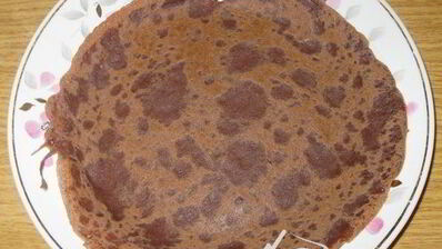 блинные рулетики c фруктово-карамельным соусом