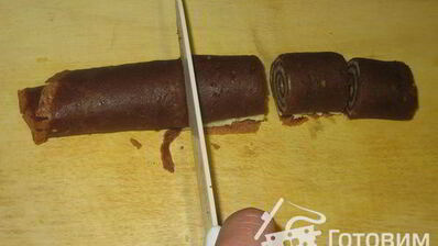 блинные рулетики c фруктово-карамельным соусом