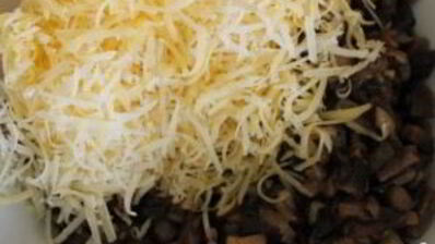 куриные рулетики с грибами и сыром