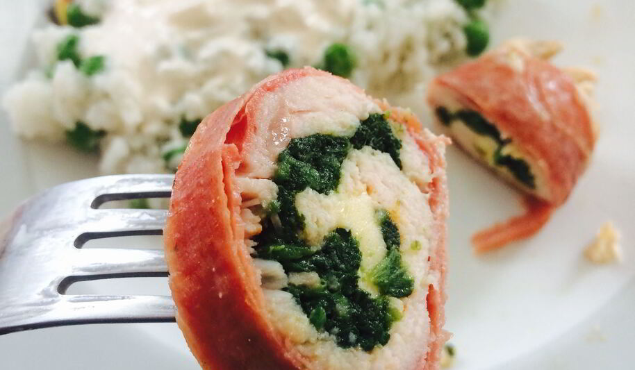 Рецепт куриных рулетиков с начинкой из шпината