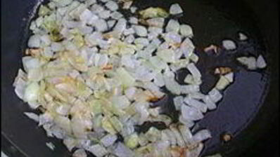 куриные рулетики с сырной начинкой запеченные с картошкой под сливочным соусом