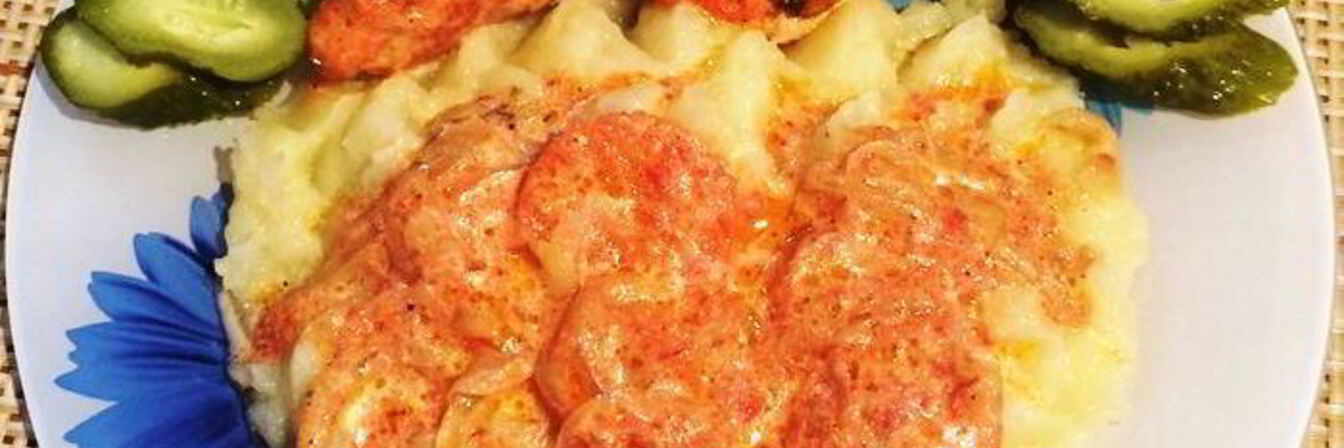 Куриные рулетики в томатно-сливочном соусе