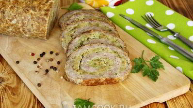 мясной рулет с начинкой из брокколи