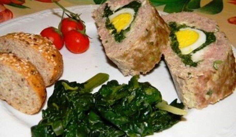 Рецепт мясного рулета с вареными яйцами