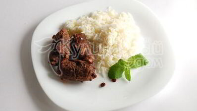 мясные рулеты с клюквой