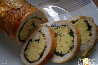 Рулет из индейки с яйцом и шпинатом