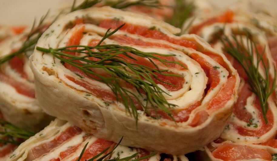 Рецепт рулета из лаваша с семгой