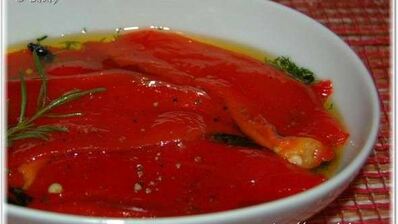 рулет с индейки с запеченным перцем