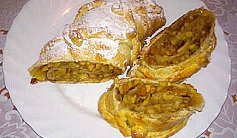 Рецепт рулета с яблочно-ванильной начинкой