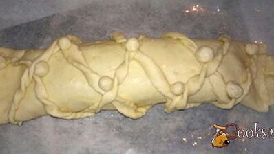 рулет с яблочно-ванильной начинкой