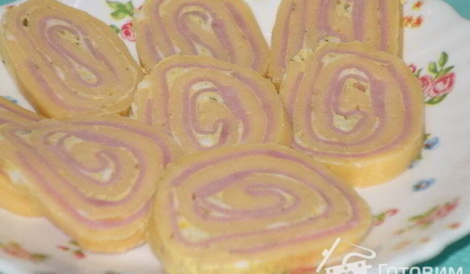 Рецепт рулета сырного с ветчиной и фетой