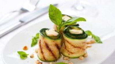 рулетики из кабачков с творогом