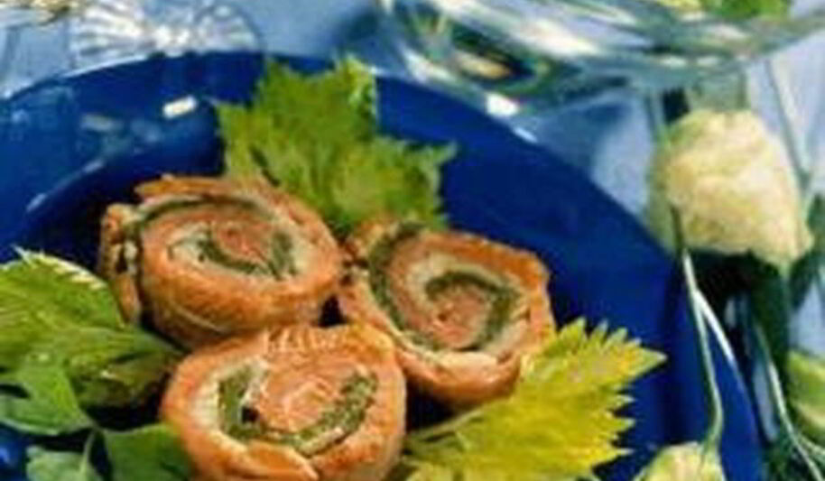 Рецепт рулетиков из красной и белой рыбы