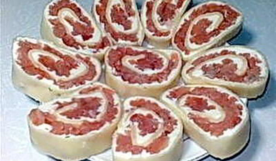 Рецепт рулетиков из семги с сыром улитки