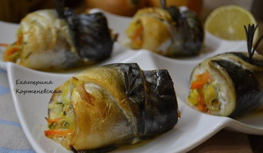 Рецепт рулетиков из скумбрии с овощами