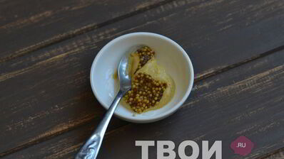 рулеты из сельди с корнишонами и горчицей