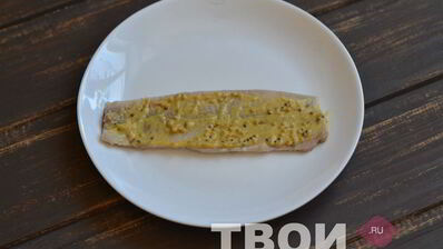 рулеты из сельди с корнишонами и горчицей