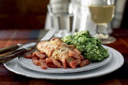 Рулеты из эскалопа с сыром