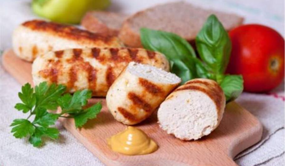 Рецепт сосисок из куриного филе по-домашнему